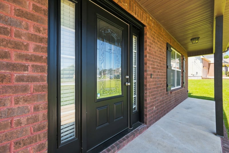 121 Pledge Ct, La Vergne, TN 37086