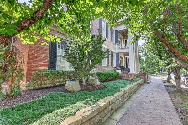 137 3rd Ave N, Franklin, TN 37064