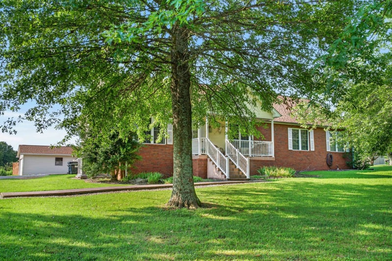 364 Ben Albert Rd, Cottontown, TN 37048