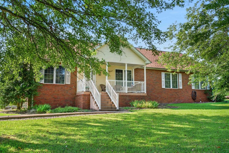364 Ben Albert Rd, Cottontown, TN 37048
