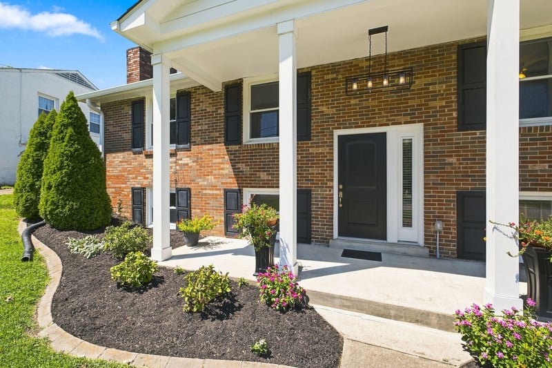 6314 Saint Henry Dr, Nashville, TN 37205