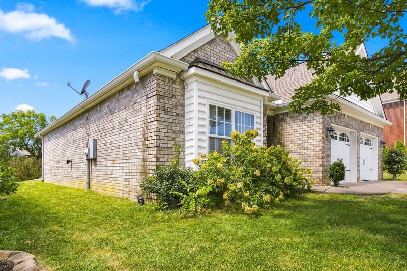 243 Meandering Dr, Lebanon, TN 37090