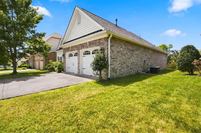 243 Meandering Dr, Lebanon, TN 37090