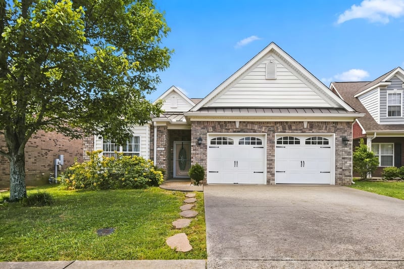 243 Meandering Dr, Lebanon, TN 37090