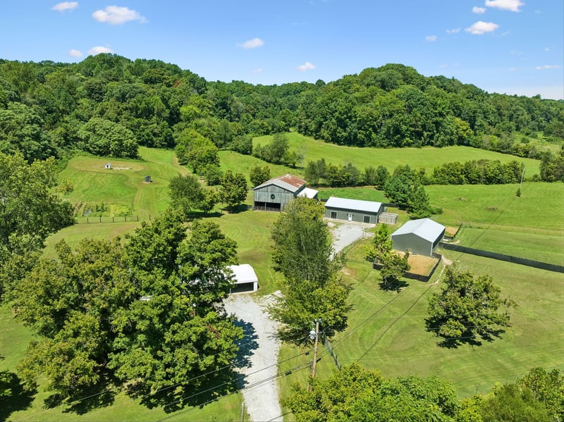3025 Knob Creek Rd, Columbia, TN 38401
