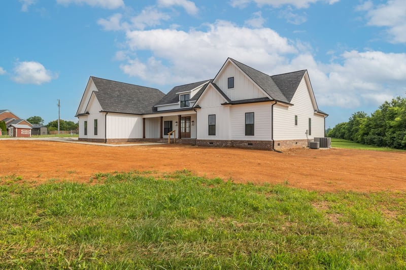 4 Old Zion Rd, Columbia, TN 38401