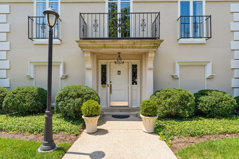615 Belle Meade Blvd #100, Nashville, TN 37205