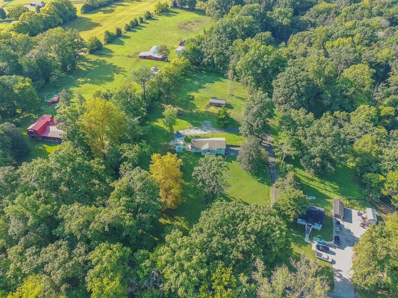 637 Mount Olivet Rd, Columbia, TN 38401