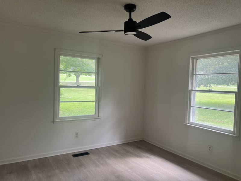 372 Main St S, Brush Creek, TN 38547
