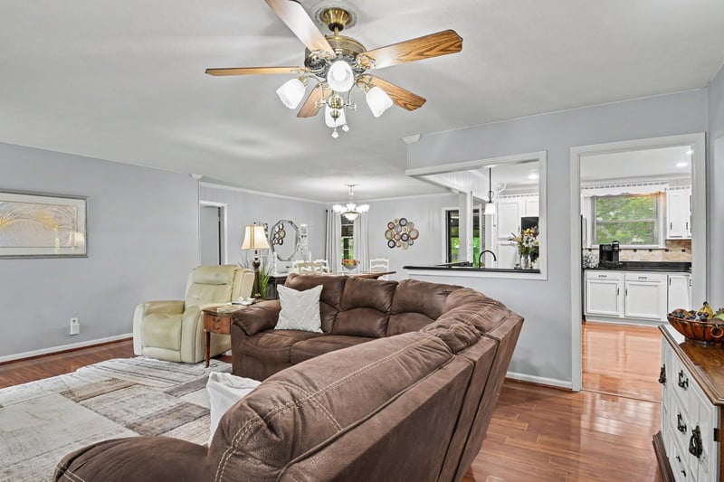 2310 Beechwood Dr, Springfield, TN 37172
