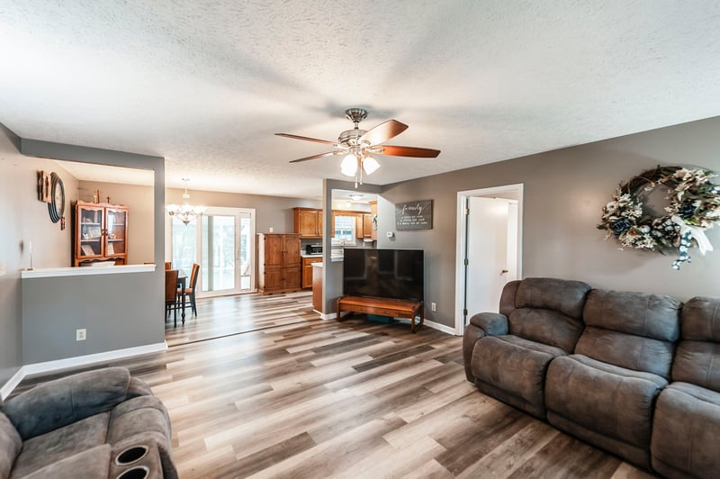 332 Forrest Dr, Greenbrier, TN 37073