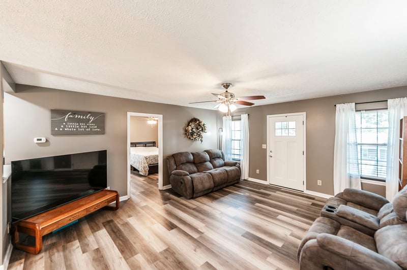 332 Forrest Dr, Greenbrier, TN 37073