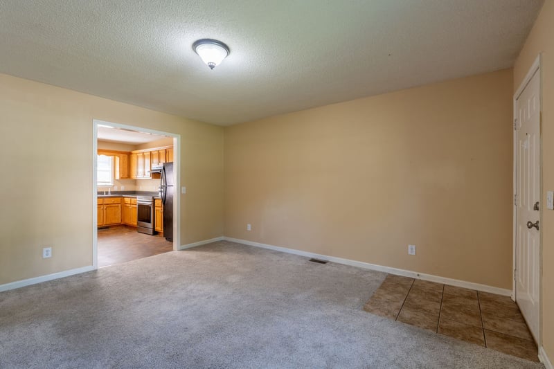 1427 Potter Dr, Columbia, TN 38401