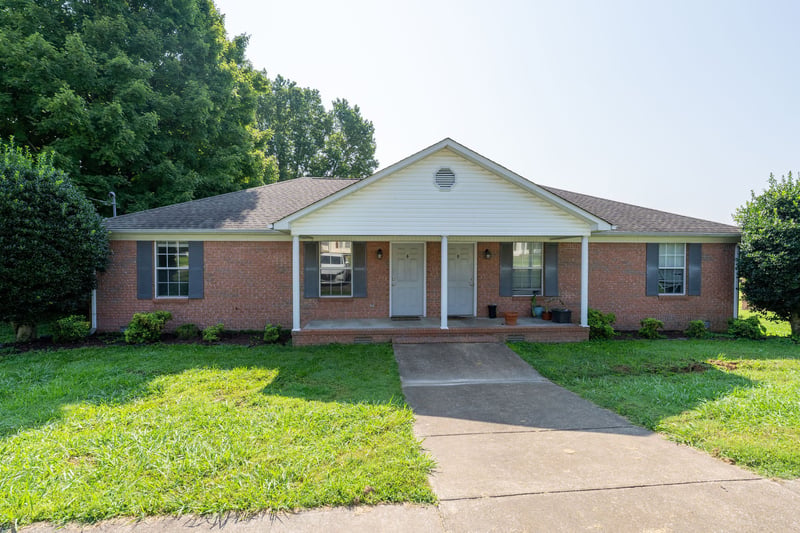 1427 Potter Dr, Columbia, TN 38401