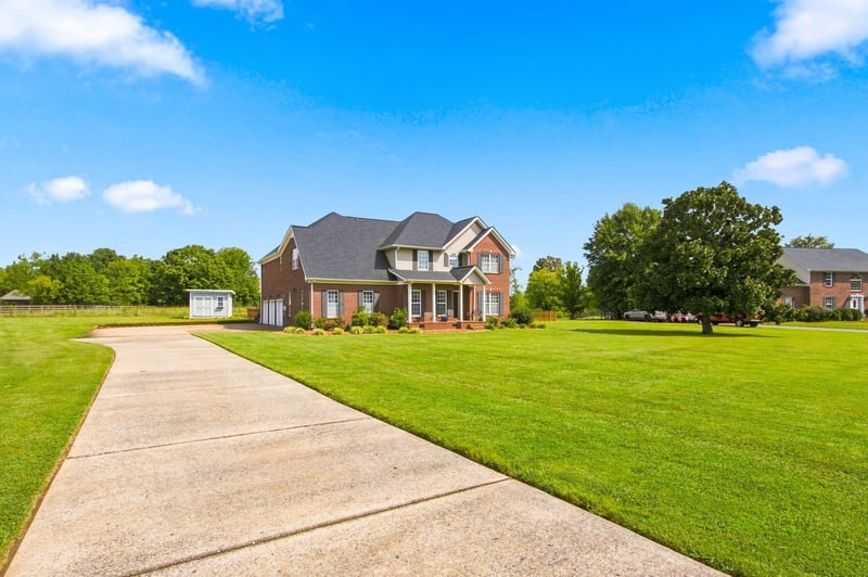 847 Nathan Dr, Columbia, TN 38401