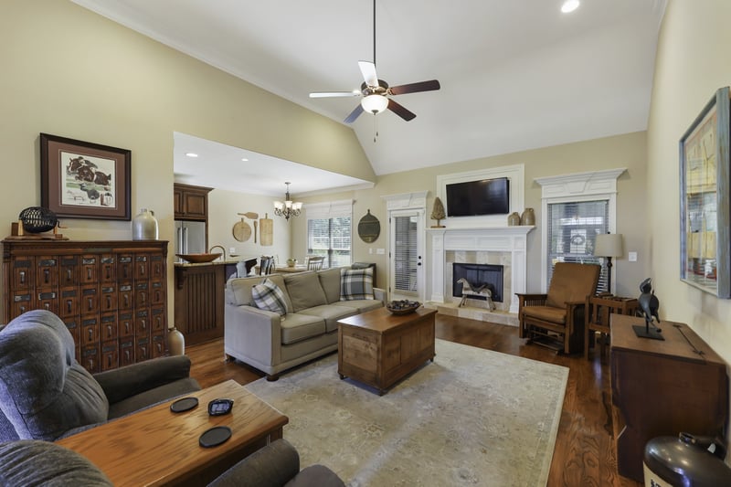 1076 Summerstar Cir, Gallatin, TN 37066
