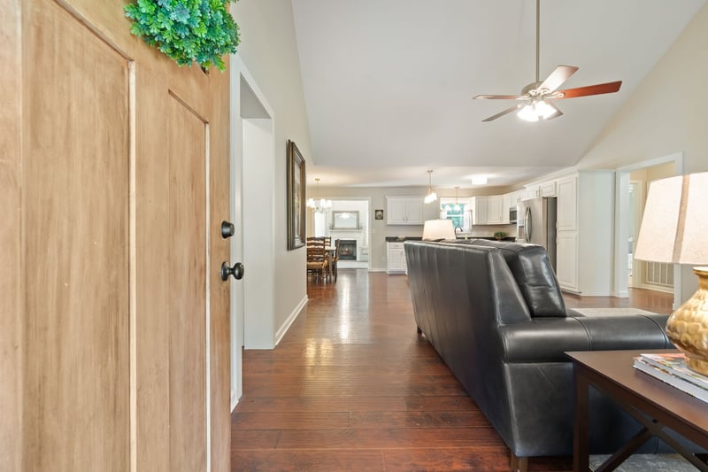 2745 Mollys Ct, Spring Hill, TN 37174