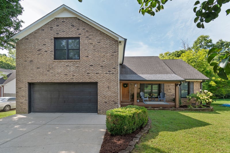 2745 Mollys Ct, Spring Hill, TN 37174