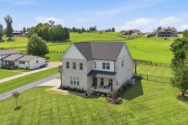 1412 Barrett Dr, Mount Juliet, TN 37122