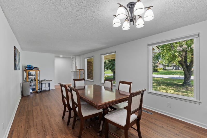110 Sam Davis Dr, Springfield, TN 37172