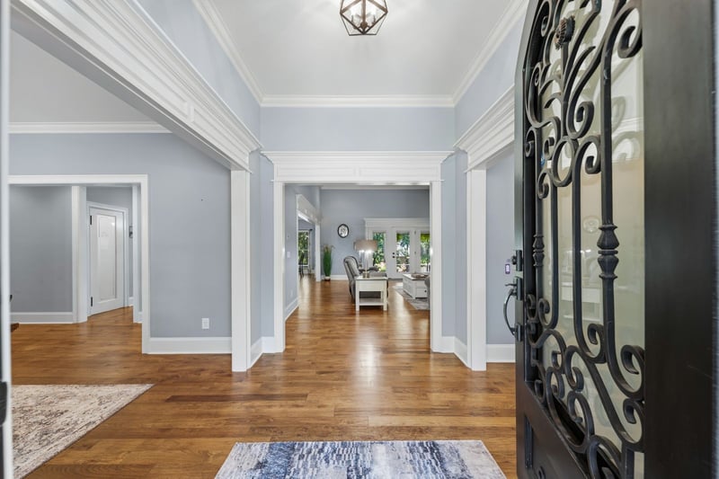 1725 Mayflower Dr, Columbia, TN 38401