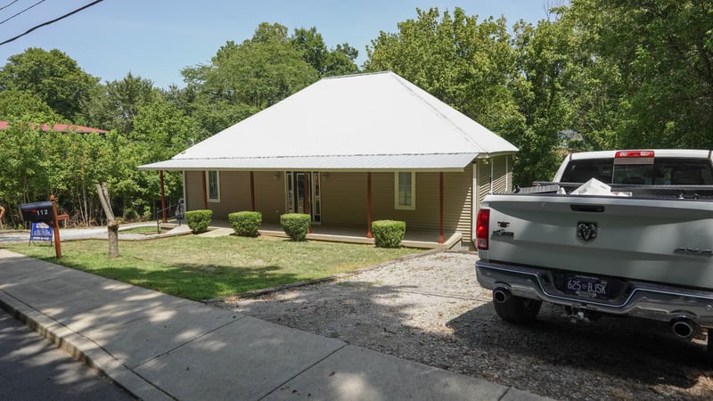 112 Humphries St, Charlotte, TN 37036