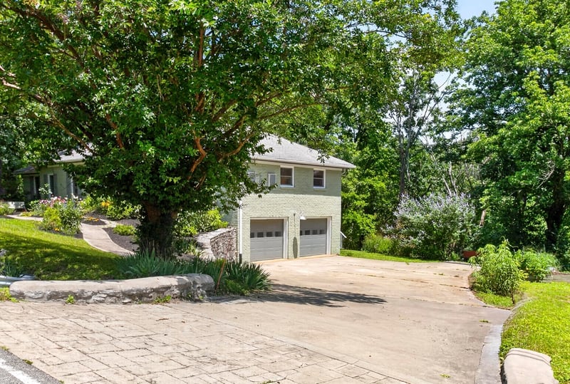 1234 Jefferson Davis Dr, Brentwood, TN 37027