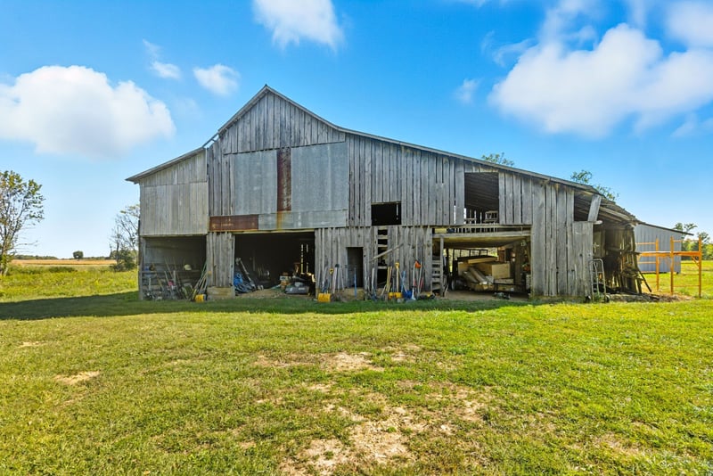 795 White Rd, Portland, TN 37148