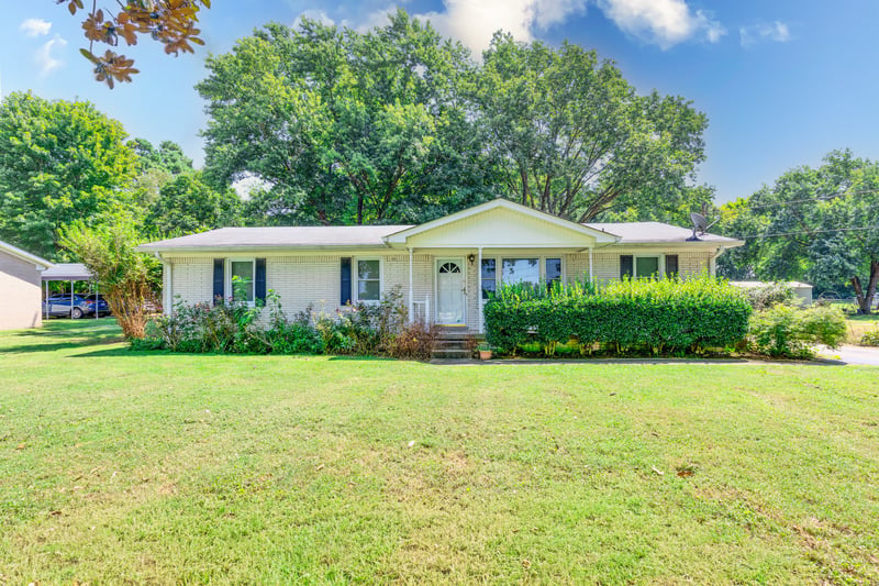2555 Zion Rd, Columbia, TN 38401