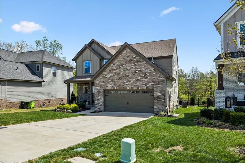 132 Newbury Dr, White House, TN 37188