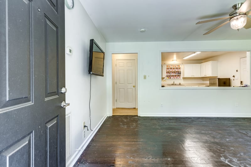 7816 Old Charlotte Pike, Nashville, TN 37209