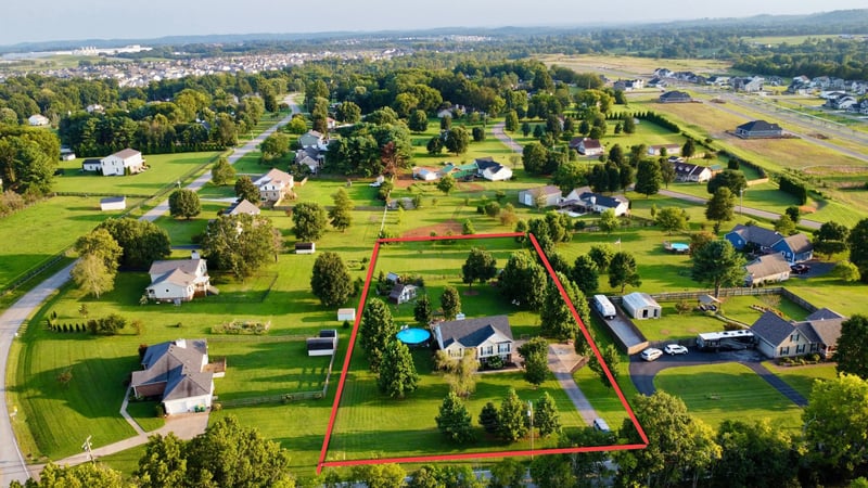 943 Beechcroft Rd, Spring Hill, TN 37174