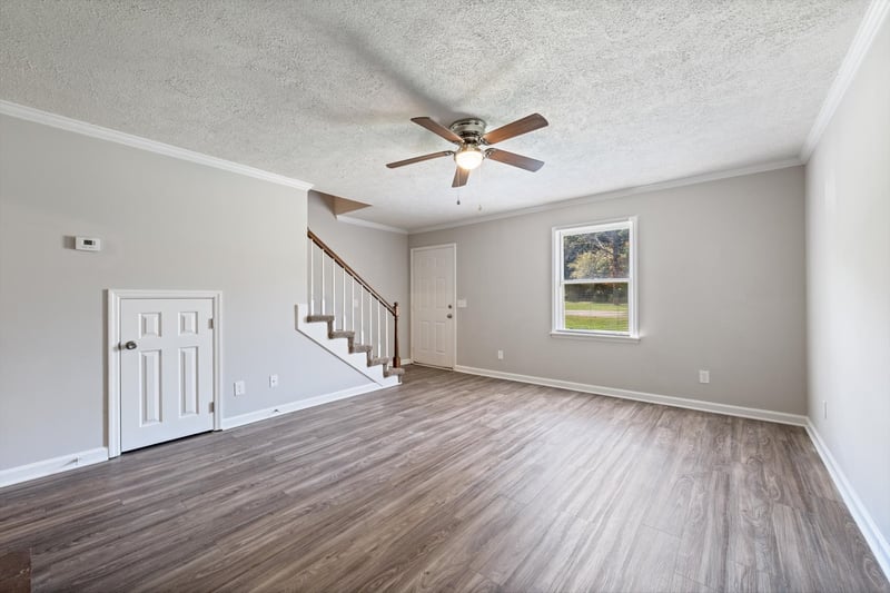 2556 Oak Hill Dr, Murfreesboro, TN 37130