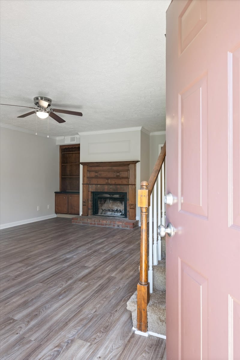 2556 Oak Hill Dr, Murfreesboro, TN 37130