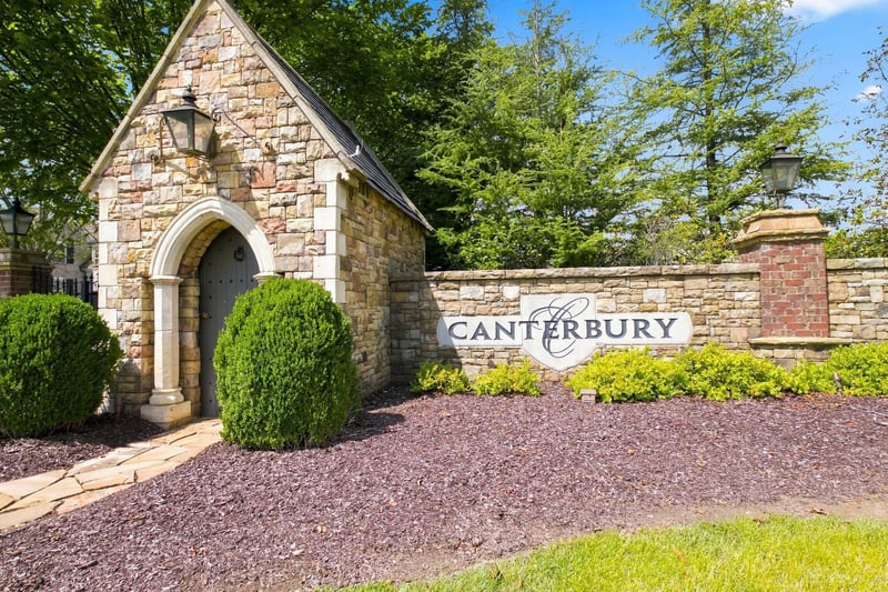 2211 Chantry Place Ln, Thompsons Station, TN 37179