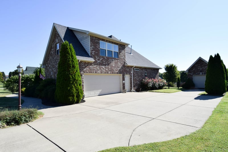 1021 Double Tree Ln, Gallatin, TN 37066