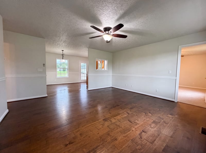 610 W Harper Rd, Portland, TN 37148