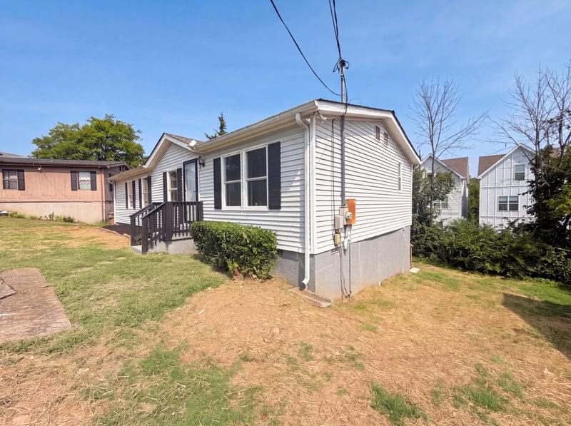 2648 Pine Ridge Dr, Nashville, TN 37207