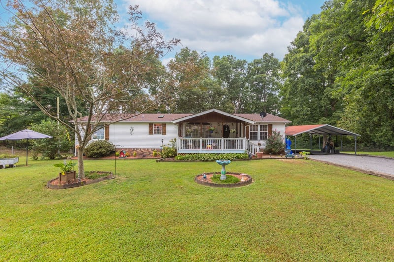 416 Printwood Dr, Dickson, TN 37055