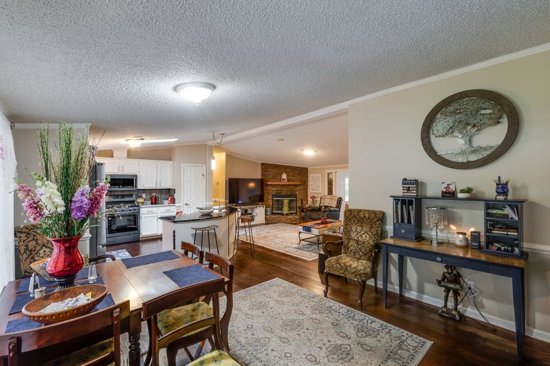416 Printwood Dr, Dickson, TN 37055