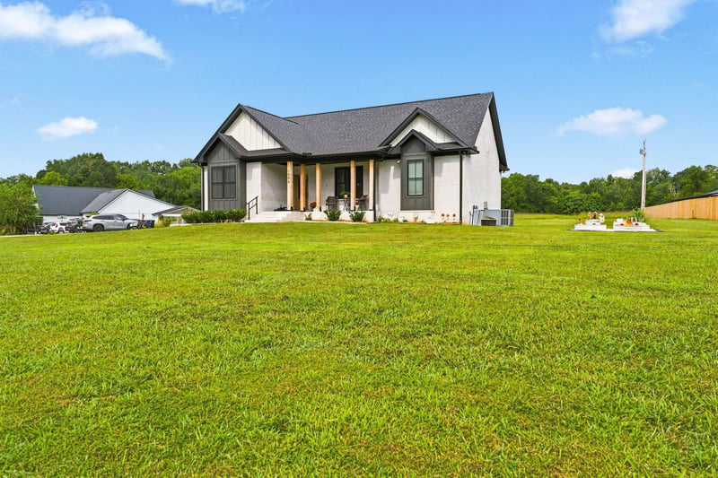 1006 Clifton Valley Rd, Dickson, TN 37055