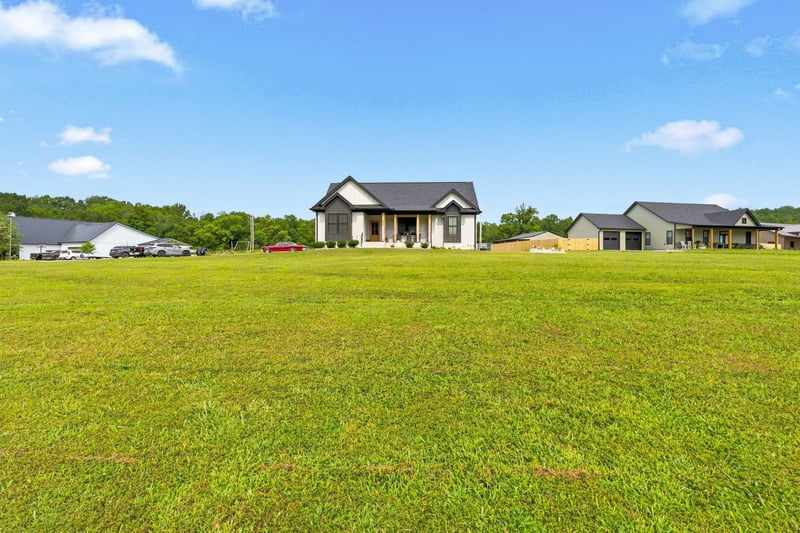 1006 Clifton Valley Rd, Dickson, TN 37055