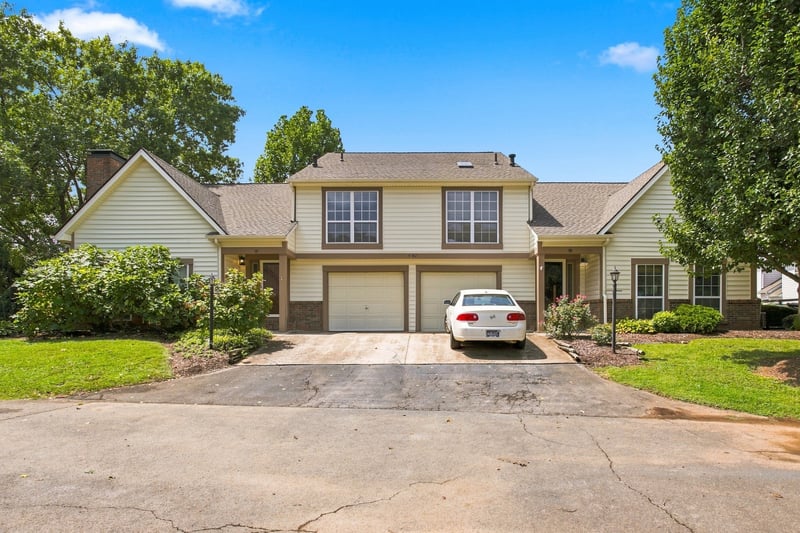 5002 Camelot Dr #A, Columbia, TN 38401