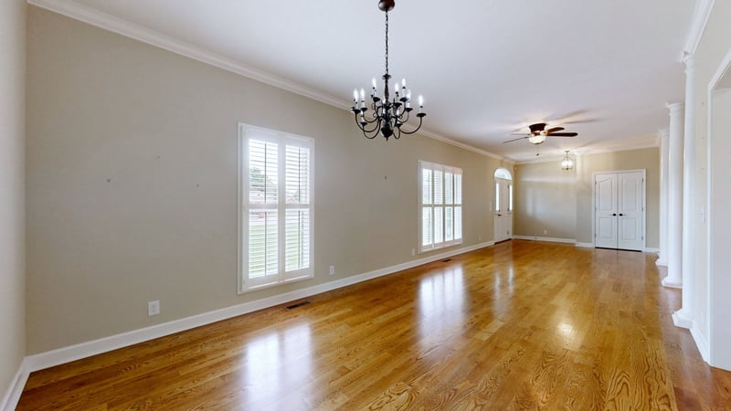 2010 Riverview Dr, Murfreesboro, TN 37129