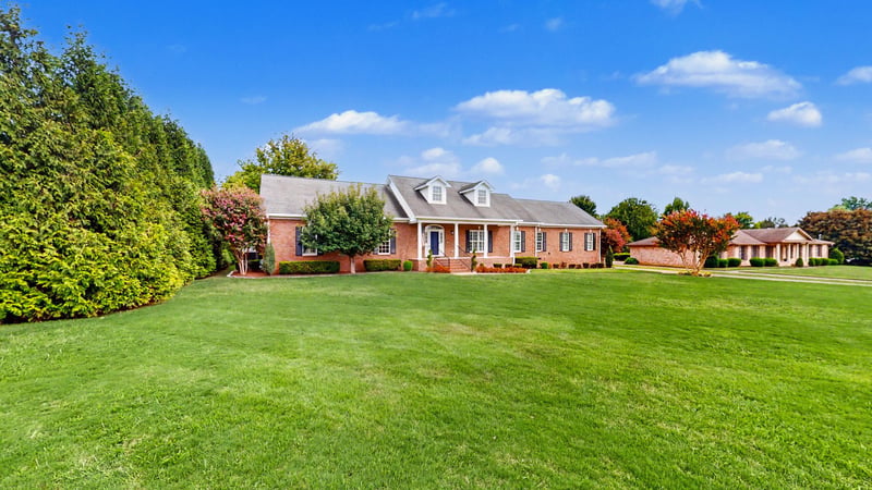 2010 Riverview Dr, Murfreesboro, TN 37129