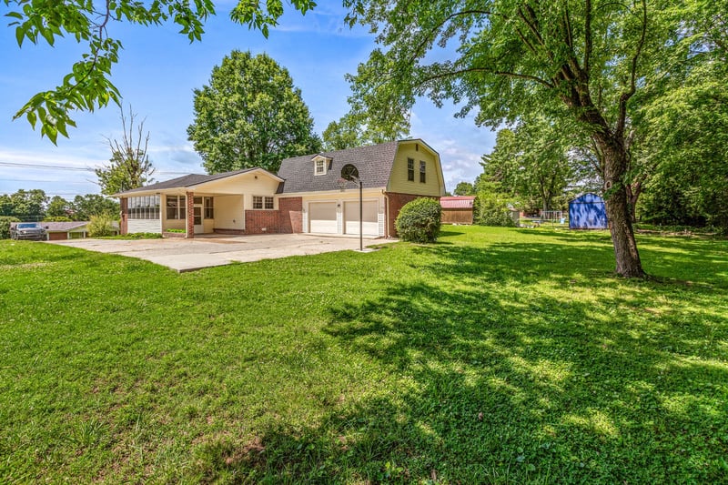 1117 Peninsula Dr, Gallatin, TN 37066