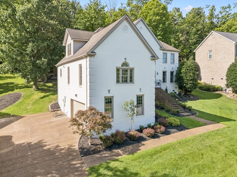 9442 Foothills Dr, Brentwood, TN 37027