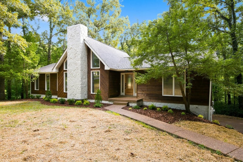 357 Twin Oaks Dr, Kingston Springs, TN 37082