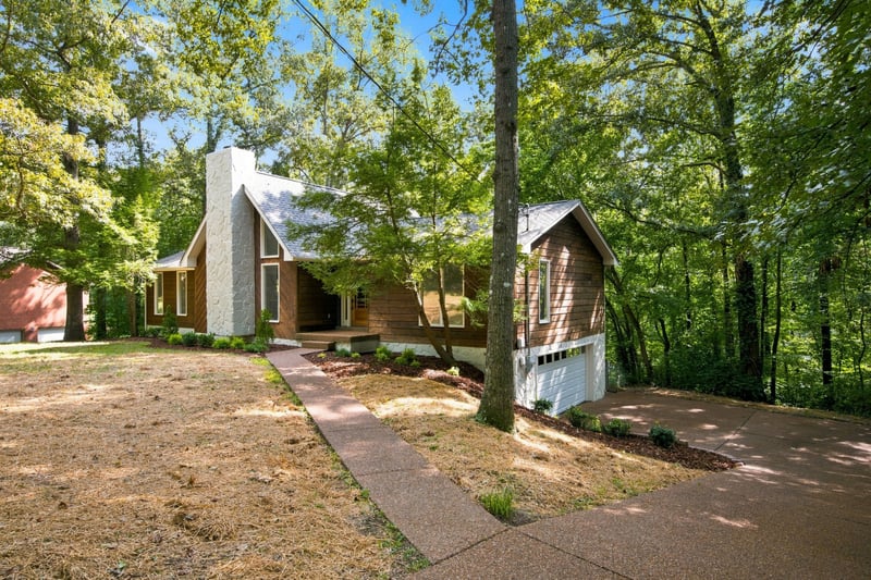 357 Twin Oaks Dr, Kingston Springs, TN 37082