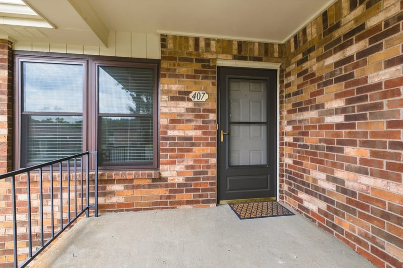 407 Deer Lake Dr, Nashville, TN 37221